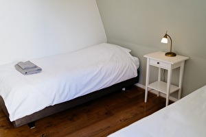 Medium bedroom